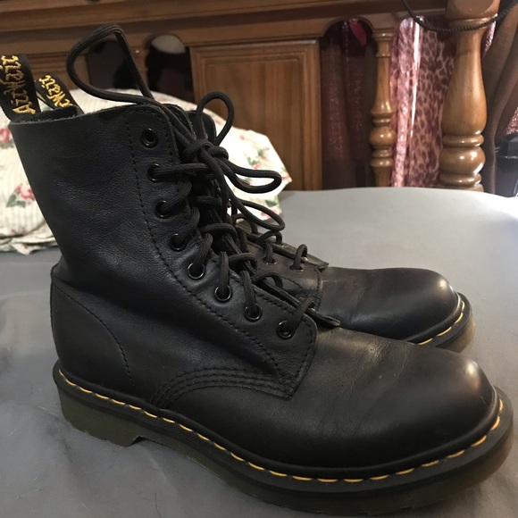 dr martens couple